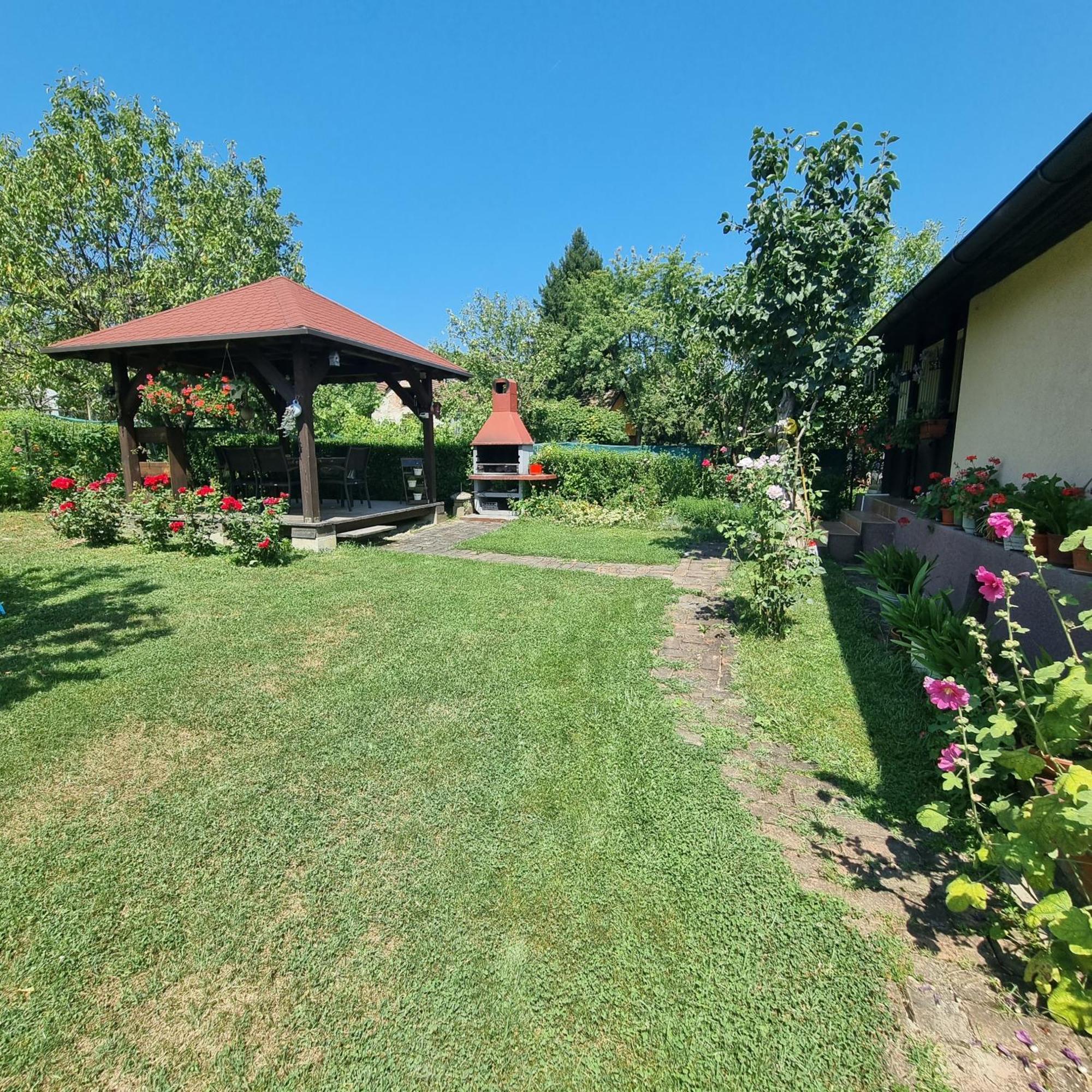 Kuca Za Odmor Bajtica Villa Jesenovec Bagian luar foto