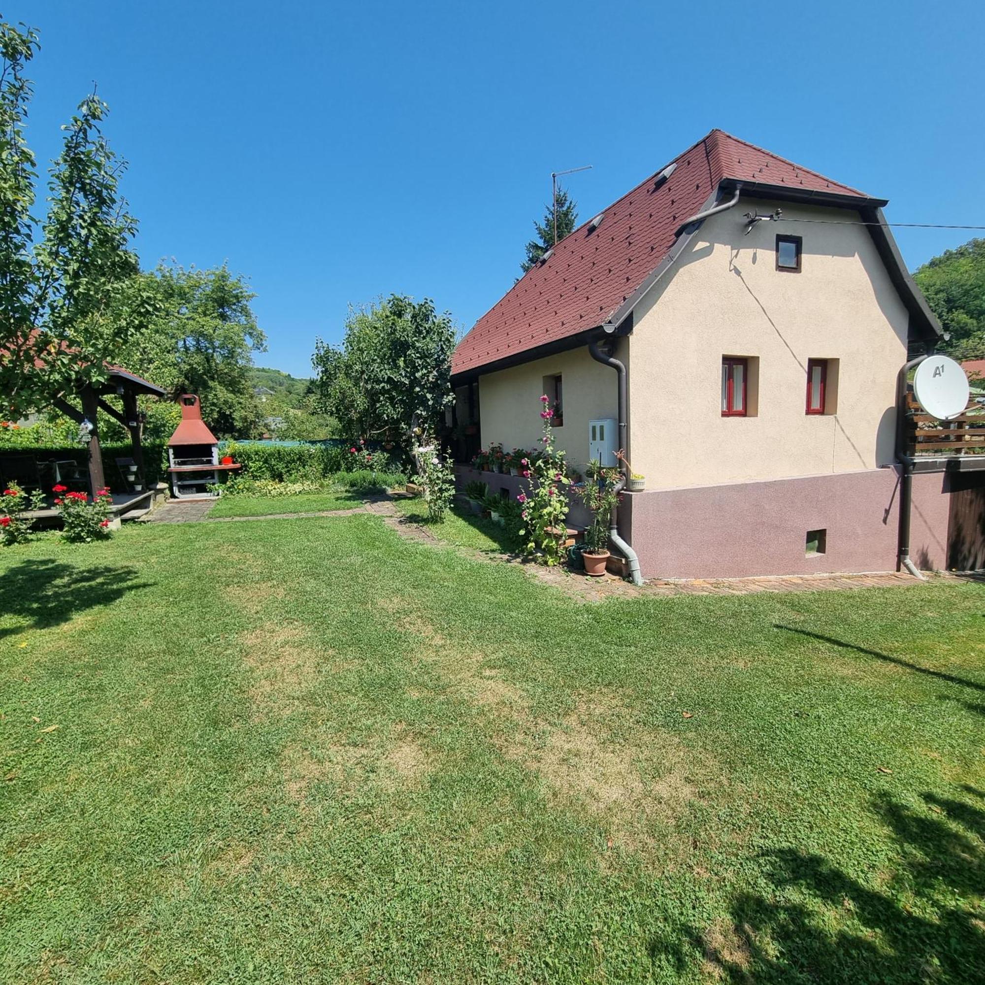 Kuca Za Odmor Bajtica Villa Jesenovec Bagian luar foto